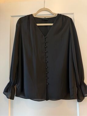 Women’s Alfani Black Chiffon Button Front Blouse with Ruffle Sleeve Size: Medium